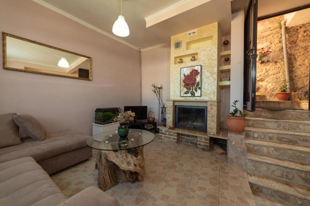 Menecrates Rustic - San Matteo Apartamento Ágios Matthaíos Exterior foto
